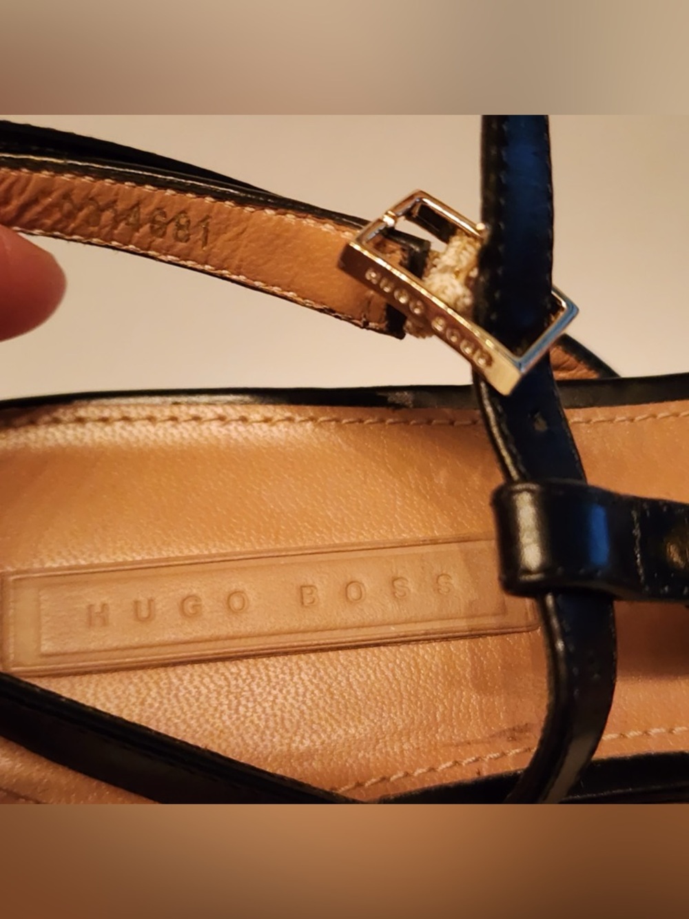 HUGO BOSS Leather T-Strap Sandals with Metallic Accent Women’s Black Sz 38/ 7.5 - Picture 8 of 12